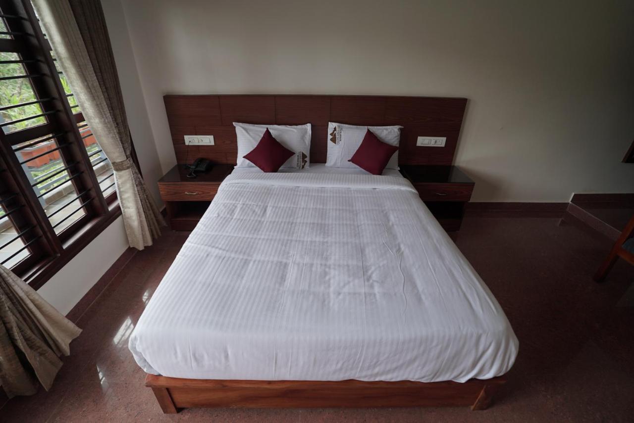 Coorggavadana Hotel Madikeri Buitenkant foto