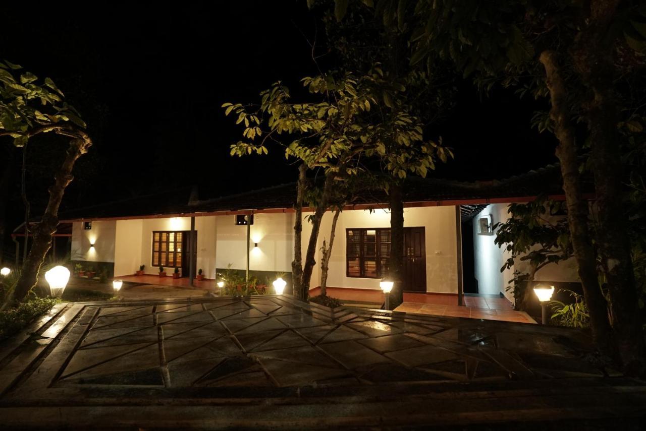 Coorggavadana Hotel Madikeri Buitenkant foto