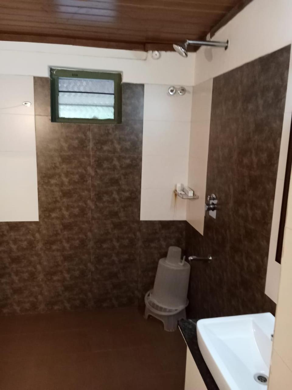 Coorggavadana Hotel Madikeri Buitenkant foto