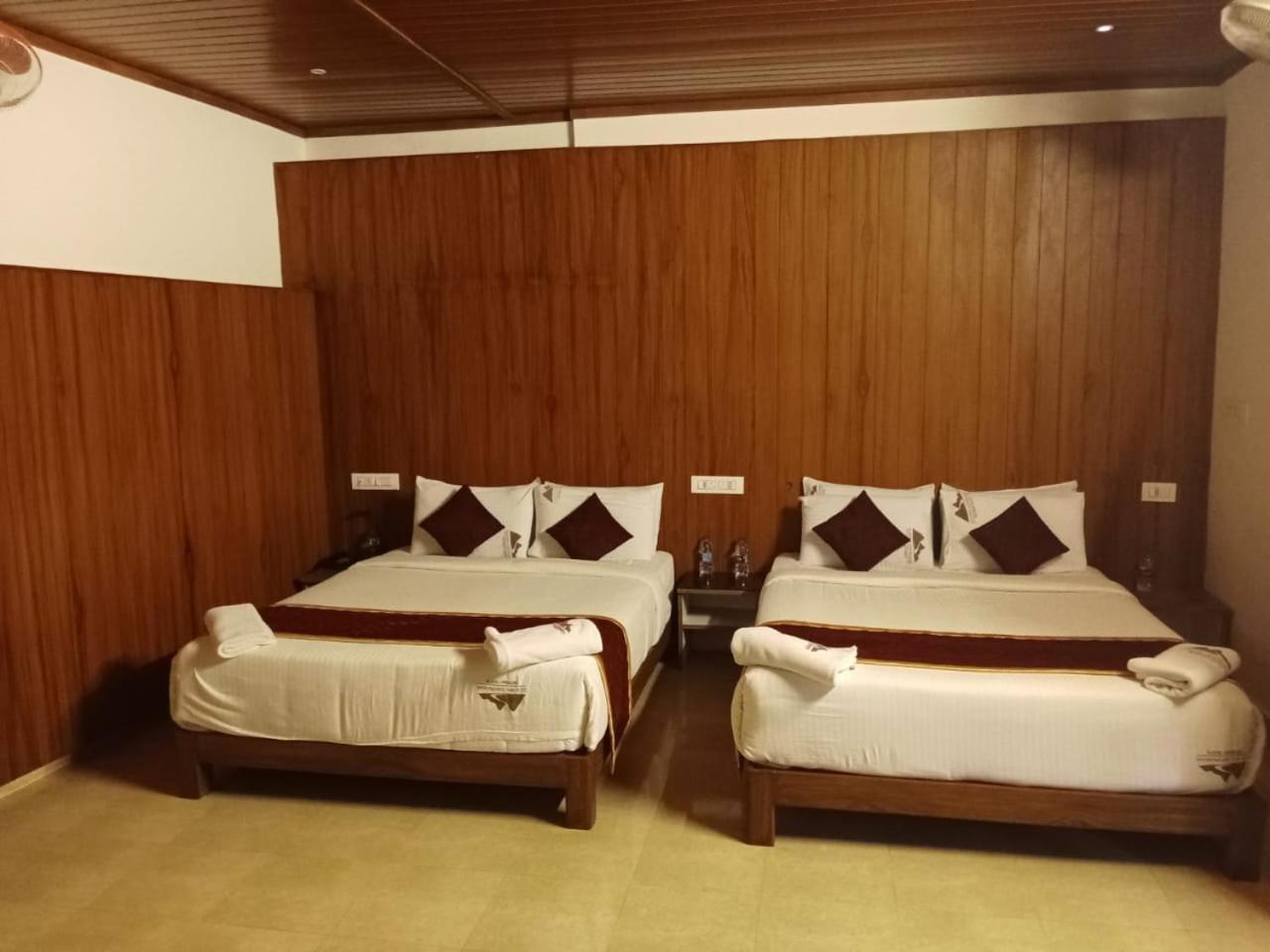 Coorggavadana Hotel Madikeri Buitenkant foto