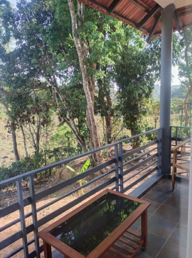 Coorggavadana Hotel Madikeri Buitenkant foto
