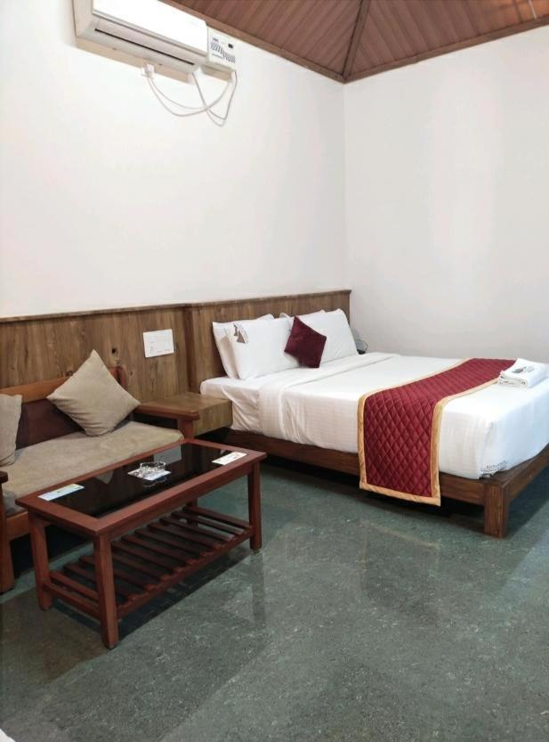Coorggavadana Hotel Madikeri Buitenkant foto