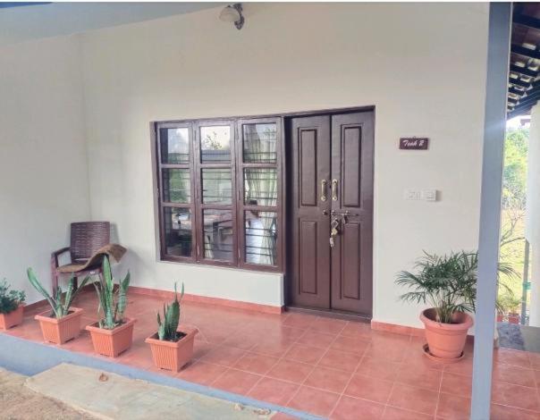 Coorggavadana Hotel Madikeri Buitenkant foto