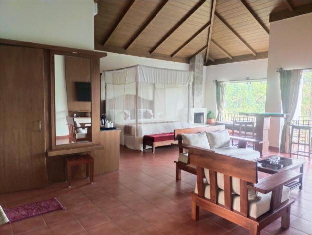 Coorggavadana Hotel Madikeri Buitenkant foto