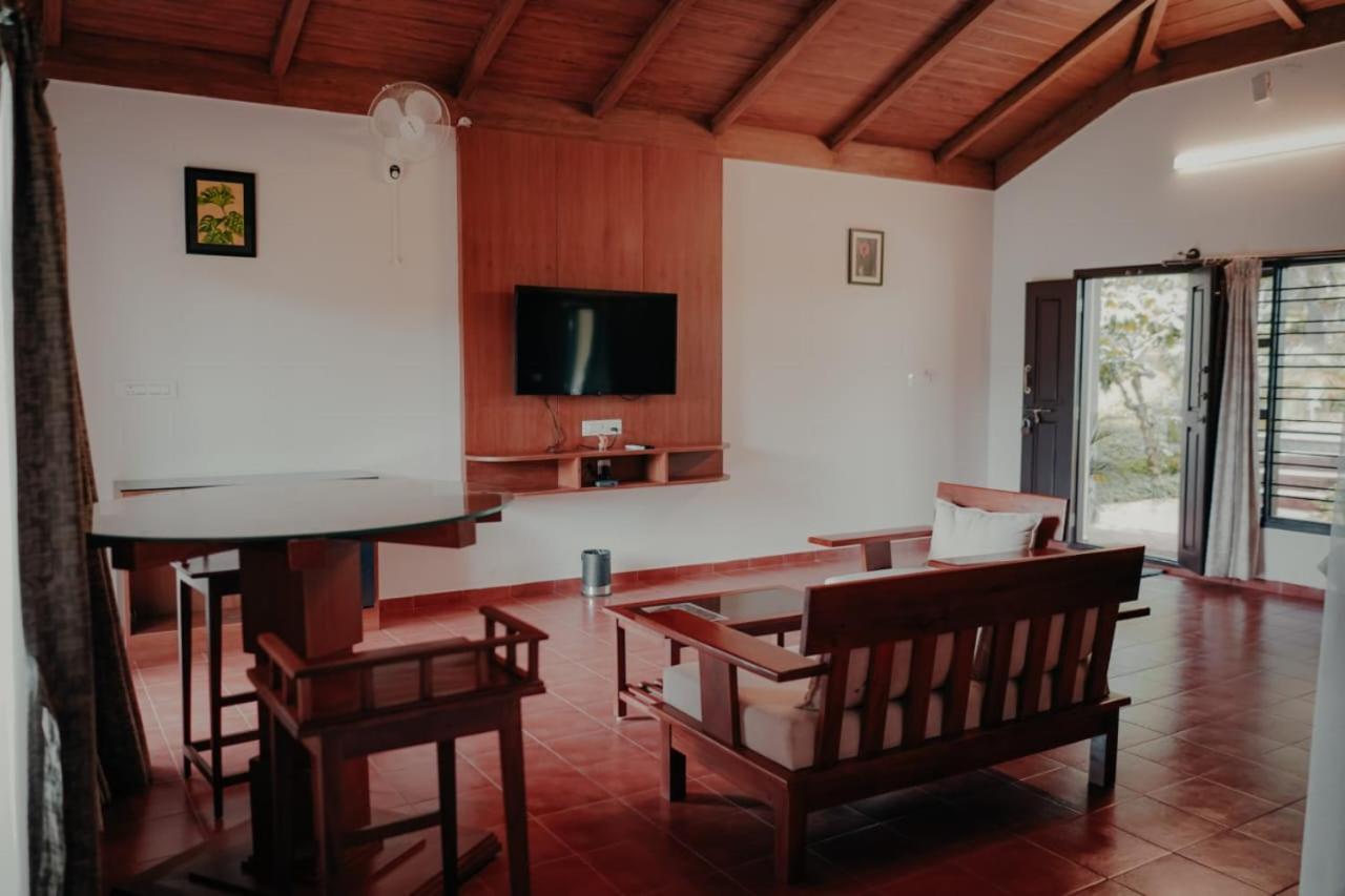 Coorggavadana Hotel Madikeri Buitenkant foto